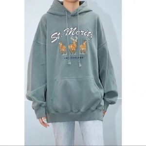 Brandy Melville Hoodie One Size. Worn once. Great condition